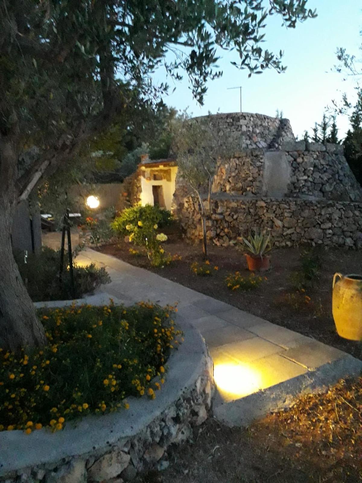 Bed and Breakfast Trullo Salento Галатоне Экстерьер фото